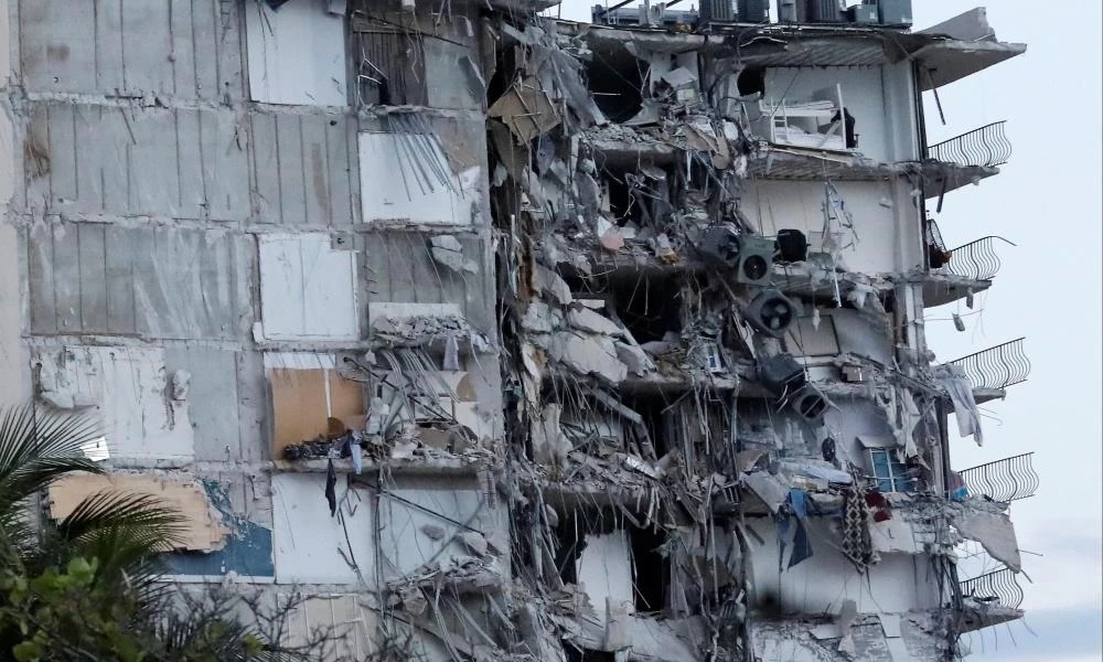 Κατάρρευση κτιρίου στη Φλόριντα: Ένας νεκρός και δεκάδες αγνοούμενοι